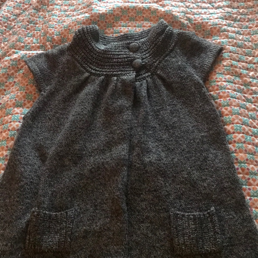 dark grey kids short sleeve sweater